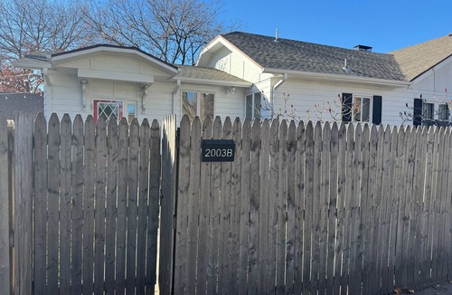 Grand Island House | Charming Basement Bungalow