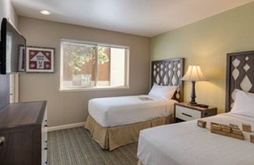 Downtown Leavenworth Resort | Charming Bavarian architecture!