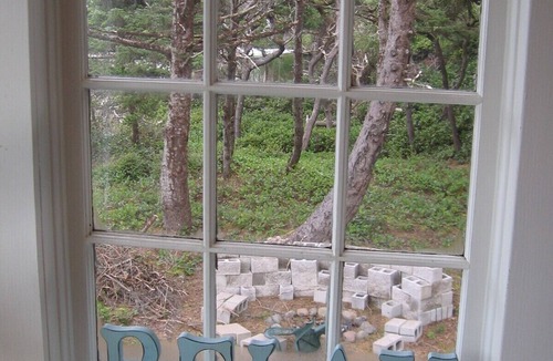 Florence House | Charming beach bungalow with great beach view and easy beach access.