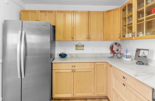 Vashon Island House | Charming Beach Cabin Nestled in Quartermaster Harbor