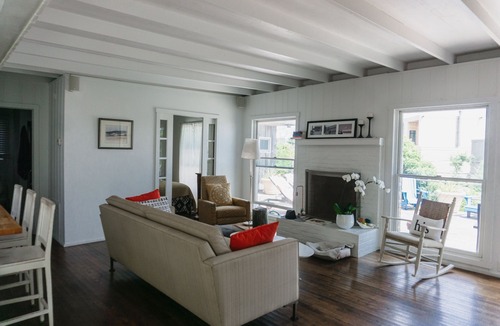 Fire Island Pines House | Charming Beach Cottage Steps from beach with delightful ocean views