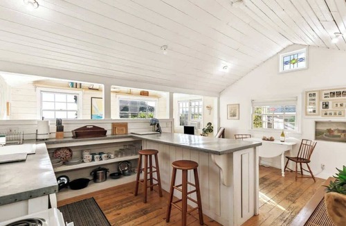 Richmond Beach House | Charming Beach Cottage w/Ocean Views & Sauna!