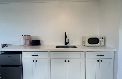 Coconut Grove Cottage | Charming Beach Cottage