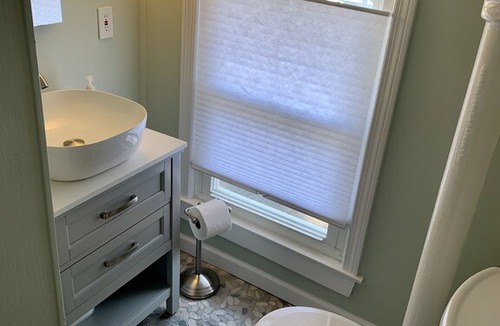 Old Lyme Cabin | Charming Beach Cottage