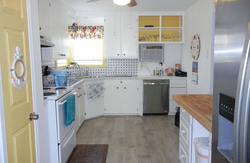 Rockport House | Charming beach cottage in Rockport - Bobby's Landing