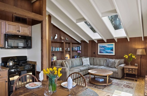 Carmel Cottage | Charming Beach Front Cottage