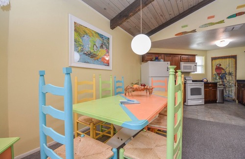 Bermuda Beach House | Charming Beach house: Steps from the Sand! Pets