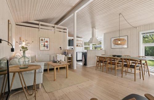 Melby House | Charming Beach Retreat With 3 Bedrooms Sleeps Six