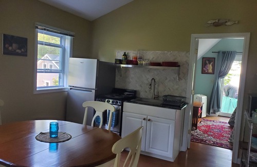 Three Mile Bay House | Charming beachfront cottage in Point Peninsula