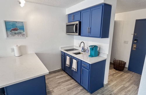 Schulte Park Condo | Charming Beachfront Oasis ~ Ocean Views ~ King Bed