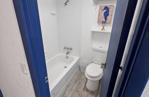 Schulte Park Condo | Charming Beachfront Oasis ~ Ocean Views ~ King Bed