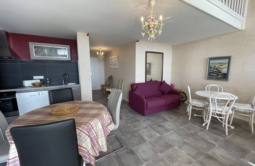 Jullouville Apartment | Charming beachfront duplex with veranda