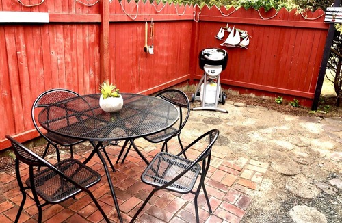 Sunset Beach House | Charming Beachouse Getaway on Historic Sunset Beach