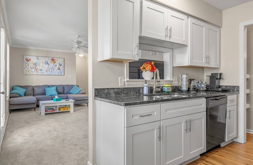 Norfolk House | Charming Beachside Duplex: 2 Units -3 Bedrooms-each. Ideal for large families