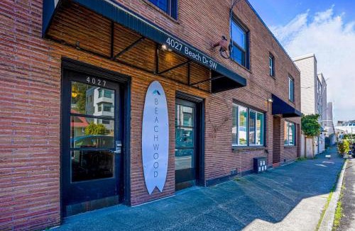 Alki Apartment | Charming Beachside Studio near Alki Beach