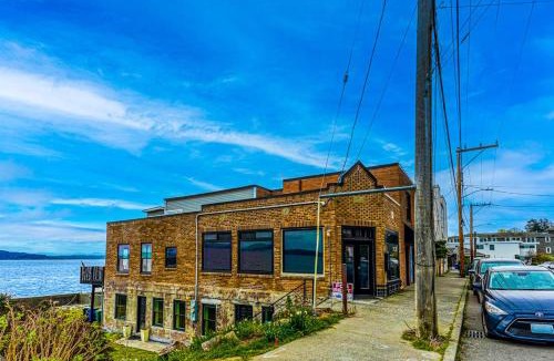 Alki Apartment | Charming Beachside Studio near Alki Beach