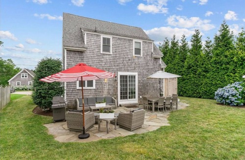 Bonnet Shores Apartment | Charming Beachside Bonnet Shores with Beach Access