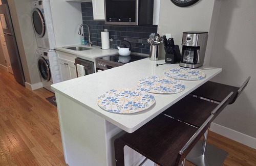 Beacon Hill Apartment | Charming Beacon Hill 2brm/1.5bath