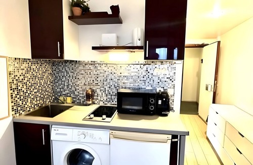 Quartier de Javel Apartment | Charming Beaugrennel studio