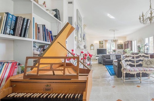 Manosque Bed & Breakfast | Charming bed and breakfast in Giono country.