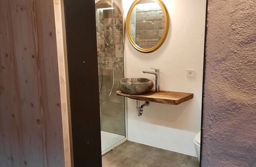 Montcony Bed & Breakfast | Charming bed and breakfast with lovely facilities, breakfast on offer.