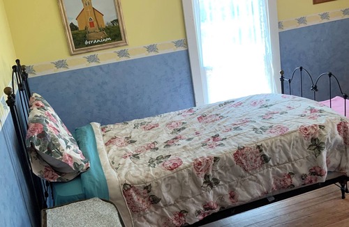 Weissert Bed & Breakfast | Charming bed & breakfast in welcoming Comstock with AC