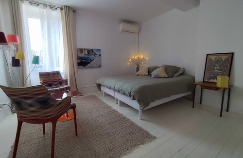 Conques-sur-Orbiel Bed & Breakfast | Charming bed and breakfast less than 15 minutes from Carcassonne Room 2