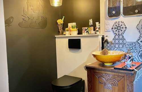 Loubens-Lauragais Bed & Breakfast | Charming bed and breakfast 30' from Toulouse * Pets welcome!
