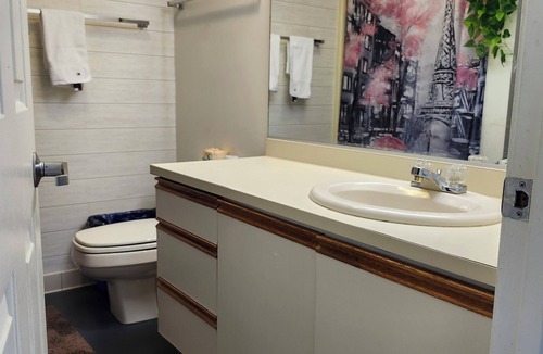 Quincy Bed & Breakfast | Charming bed & privative bath in Quincy