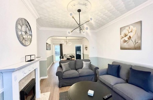 Bristol House | Charming Bedminster Home - Sleeps 8