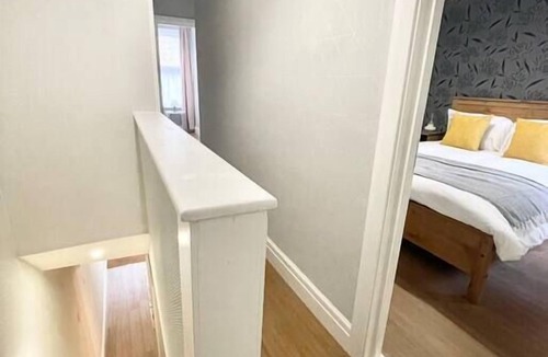 Bristol House | Charming Bedminster Home - Sleeps 8