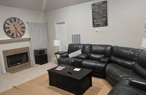 MacGregor House | Charming bedroom in a well kept home near downtown of enjoyable Houston.