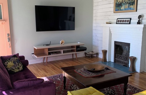 Bell Buckle House | Charming Bell Buckle Bungalow - Steps from The Webb School and Downtown!