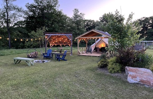 Turner RV Rental | Charming Bell Tent Fantastic for a Cozy Glamping Experience in Turner, Maine