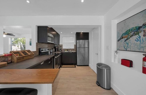North Miami House | Charming Biscayne Shore #2 Tropical Retreat