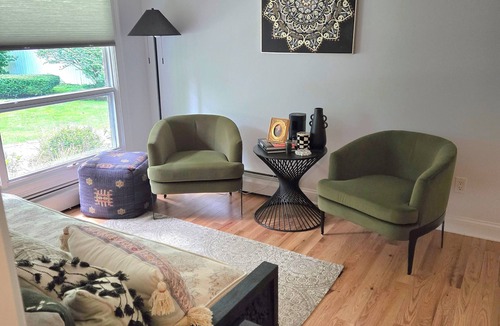 Bloomfield Apartment | Charming Bloomfield Bungalow 1-bedroom apartment in gorgeous Bloomfield CT WiFi