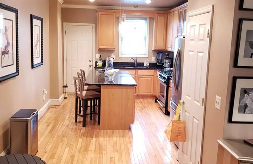 Bloomingdale House | Charming Bloomingdale Row Home with Deck and Parking