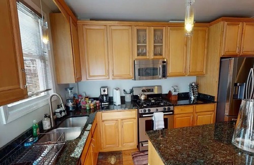 Bloomingdale House | Charming Bloomingdale Row Home with Deck and Parking