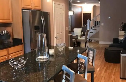 Bloomingdale House | Charming Bloomingdale Row Home with Deck and Parking