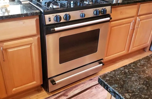 Bloomingdale House | Charming Bloomingdale Row Home with Deck and Parking