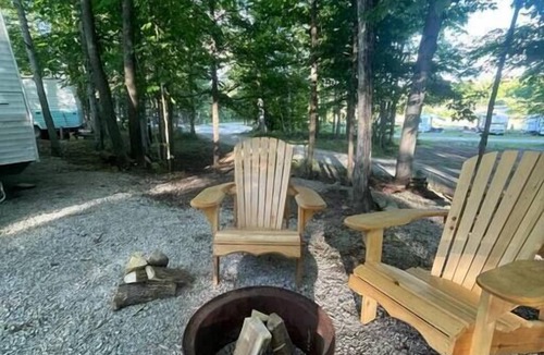 Miller Lake House | Charming Blue Glamping RV Close to Grotto