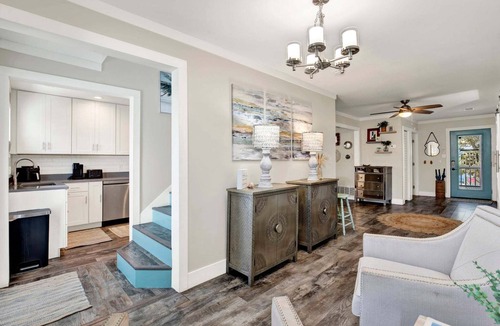 Tybee Island House | Charming Boho Retreat Located on Tybee's South End | Heated Pool Access