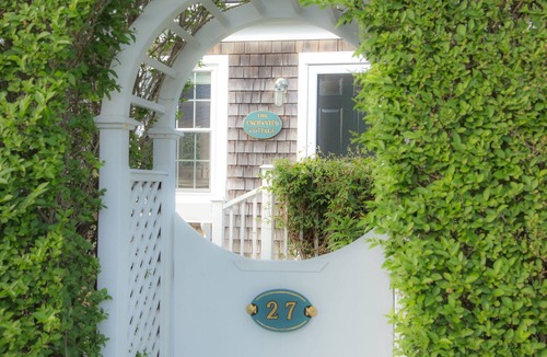 Brant Point House | Charming Brant Point 4 bedroom cottage with deck and private yard