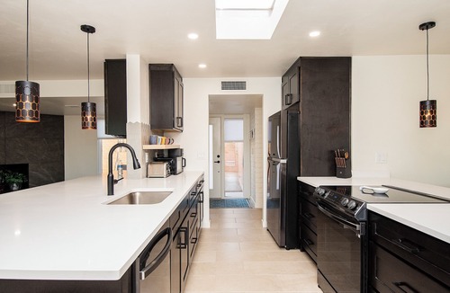Oracle Heights Estates House | Charming brick 4-bedroom house with hot tub, private pool!