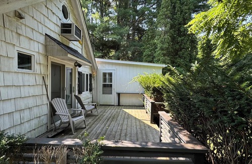 Water Mill Cottage | Charming Bridgehampton cottage on 4.5 acre Estate