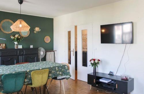 Pantin Apartment | Charming bright and spacious apartment