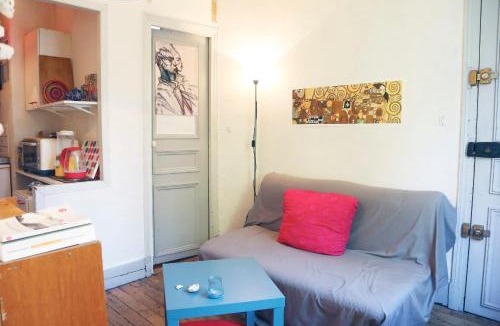 Quartier de la Chapelle Apartment | Charming Bright Apartment Near Montmartre
