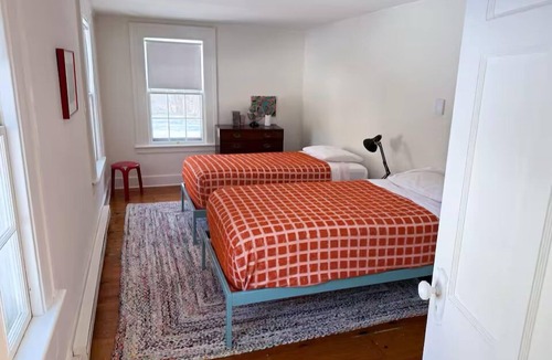 Richmond Other | Charming & Bright Berkshires Field House