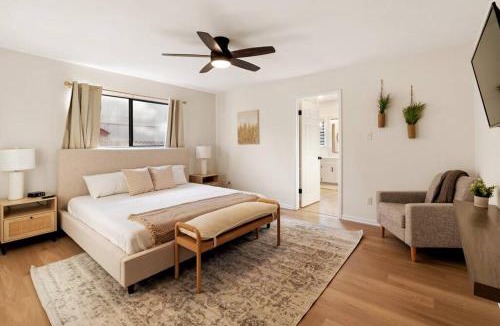Round Rock House | Charming & Bright W Lounging Pool and Hot Tub