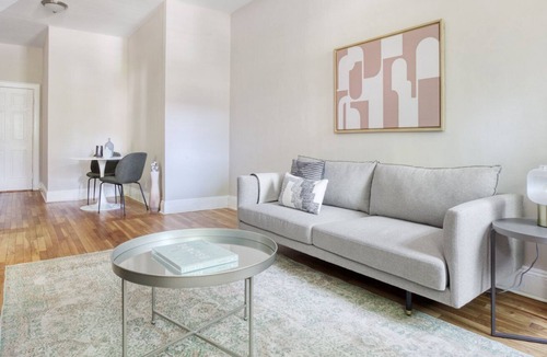 Cleveland Circle Apartment | Charming Brighton 1BR steps from Cleveland Circle, by Blueground